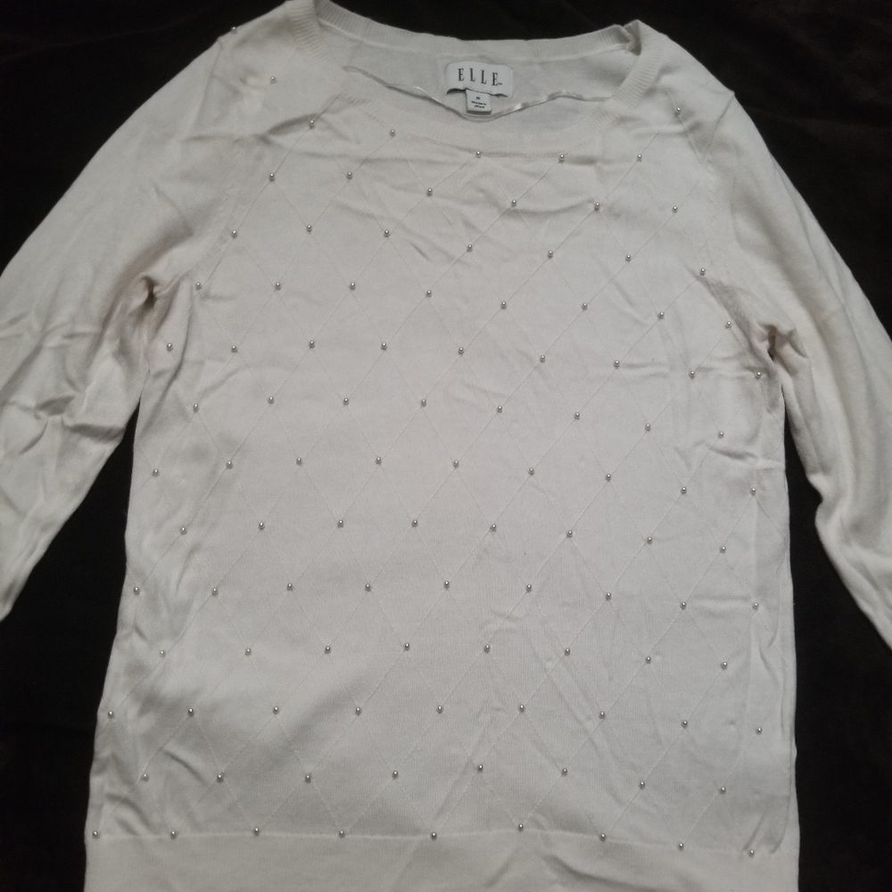 ELLE - Picture 3 of 5